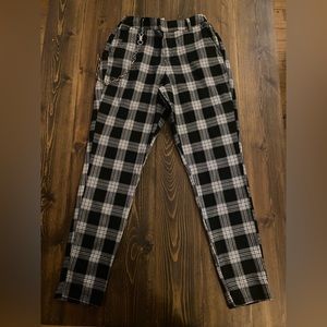 Hot Topic checkered pants. Size Small.